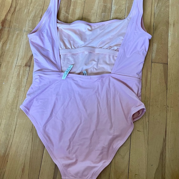 Madewell Second Wave Square Neck Tank One-Piece Swimsuit in colour Pink Icing - Picture 4 of 8